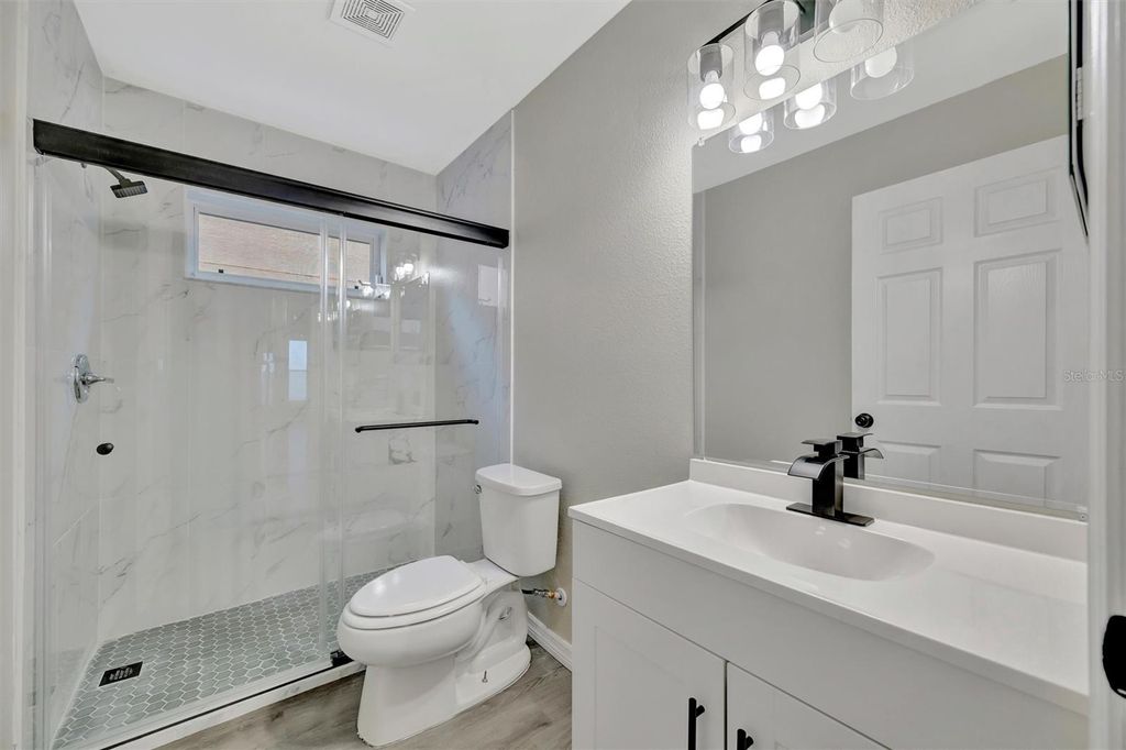 Image 28 of property listing at 9022 SHELDON CHASE DRIVE, Tampa, FL 33635