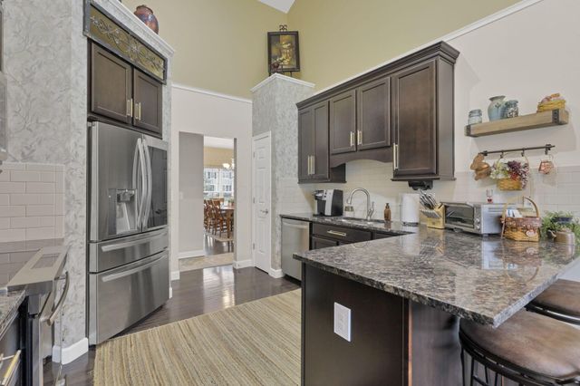 217 Warbler Court, Pickerington, OH 43147