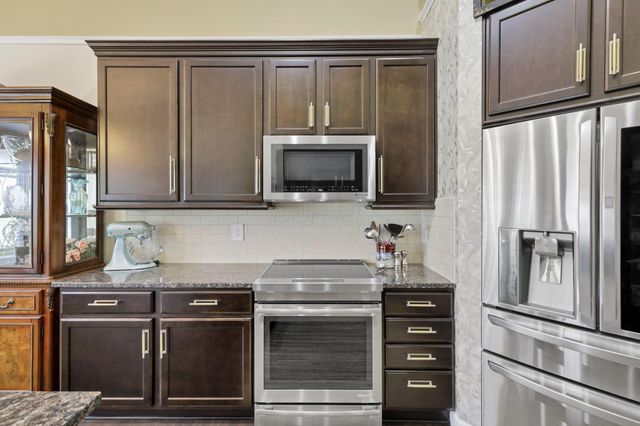 217 Warbler Court, Pickerington, OH 43147