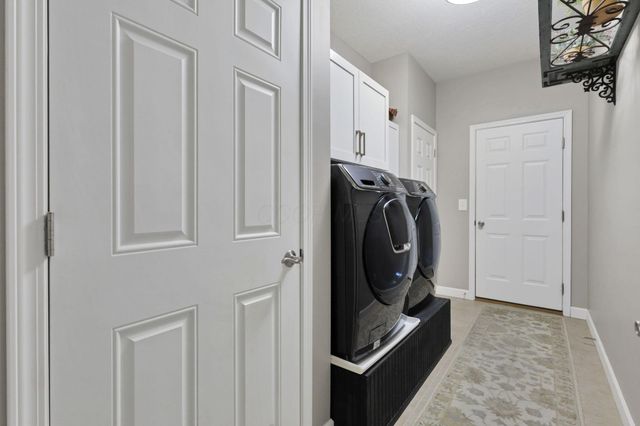 217 Warbler Court, Pickerington, OH 43147