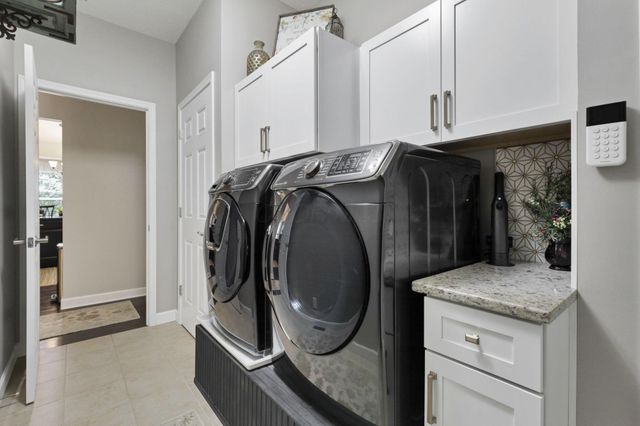 217 Warbler Court, Pickerington, OH 43147