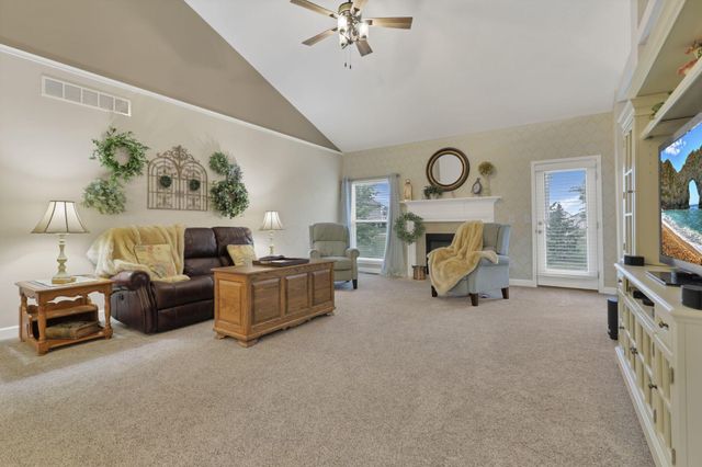 217 Warbler Court, Pickerington, OH 43147