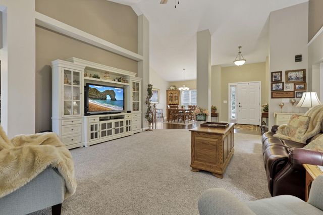 217 Warbler Court, Pickerington, OH 43147