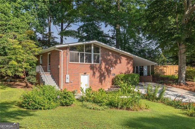 2988 Vine Circle, Decatur, GA 30033