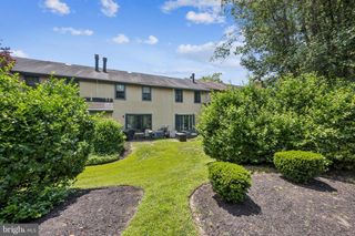 4 CROFTON CMNS, Cherry Hill, NJ 08034