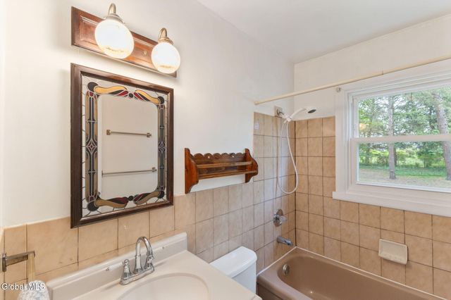 2736 Maida Lane, Rotterdam, NY 12306