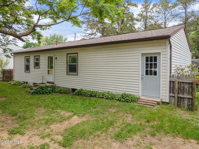 2736 Maida Lane, Rotterdam, NY 12306