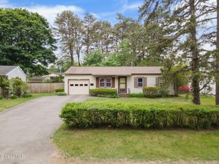 2736 Maida Lane, Rotterdam, NY 12306