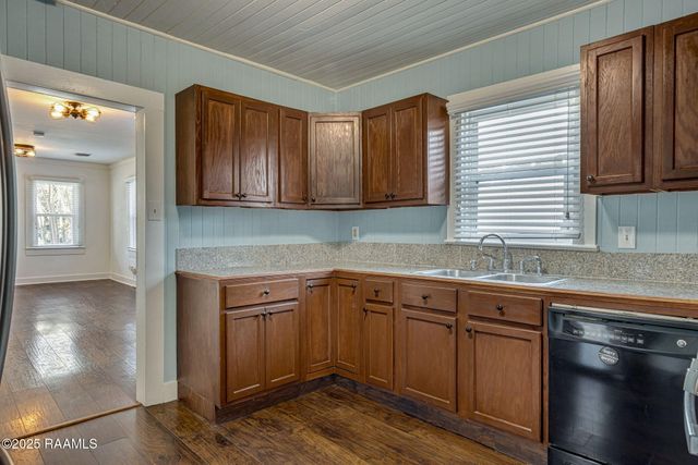 516 Cedar Crest Court, Lafayette, LA 70501