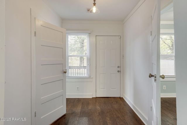 516 Cedar Crest Court, Lafayette, LA 70501