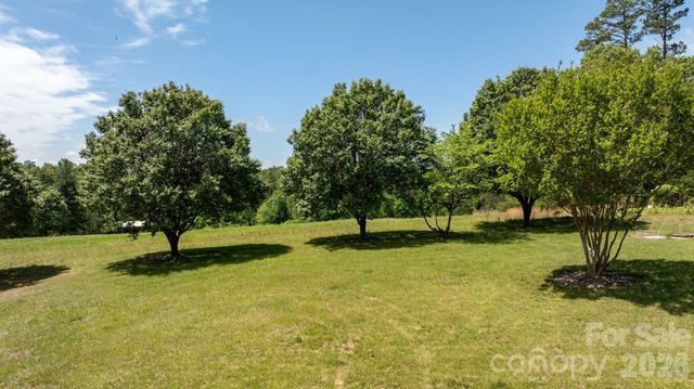 7008 Peyronel Street, Connelly Springs, NC 28612