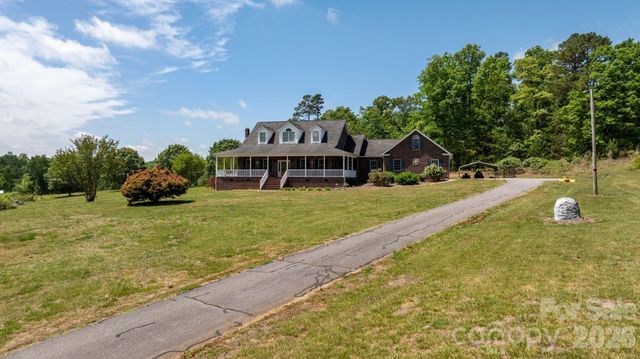 7008 Peyronel Street, Connelly Springs, NC 28612