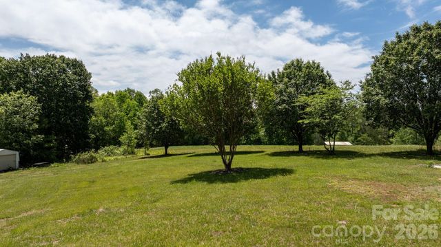 7008 Peyronel Street, Connelly Springs, NC 28612