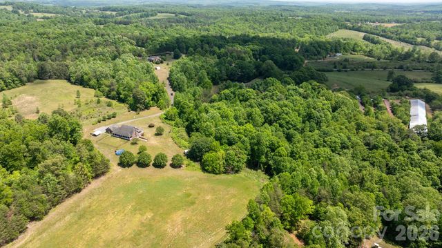 7008 Peyronel Street, Connelly Springs, NC 28612