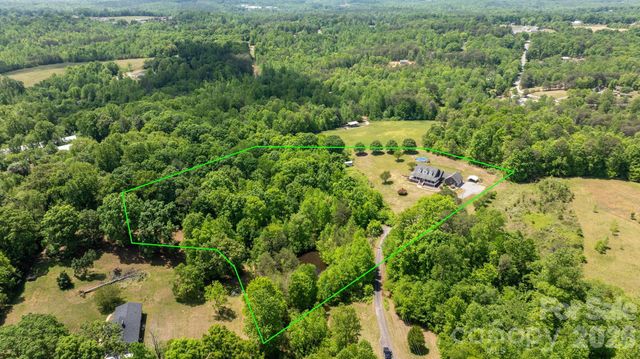 7008 Peyronel Street, Connelly Springs, NC 28612