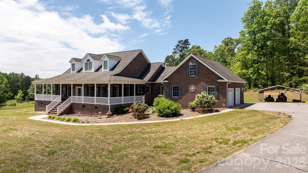 7008 Peyronel Street, Connelly Springs, NC 28612