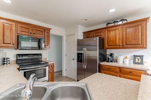 148 Shellys Pl, Shelbyville, KY 40065