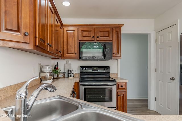 148 Shellys Pl, Shelbyville, KY 40065