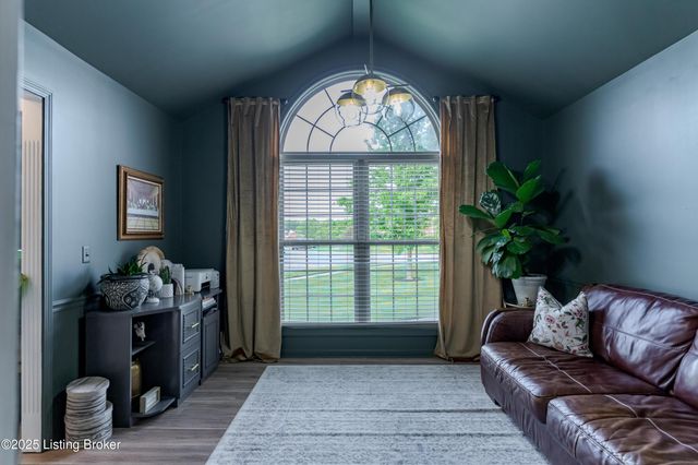 148 Shellys Pl, Shelbyville, KY 40065