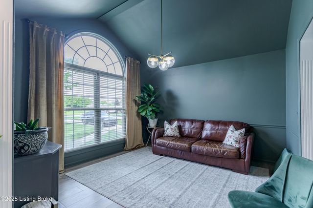 148 Shellys Pl, Shelbyville, KY 40065