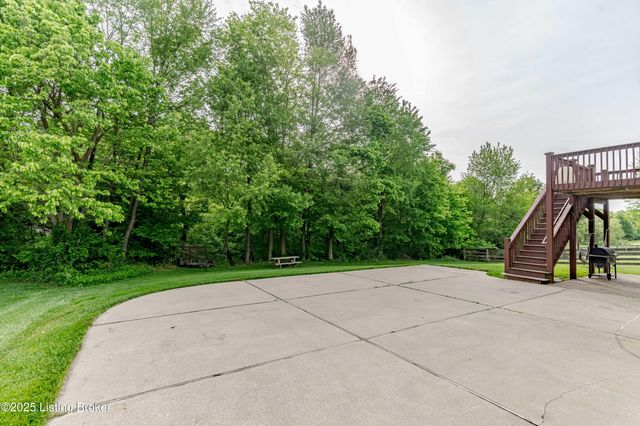 148 Shellys Pl, Shelbyville, KY 40065