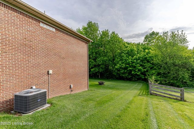 148 Shellys Pl, Shelbyville, KY 40065