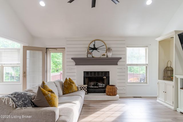 148 Shellys Pl, Shelbyville, KY 40065