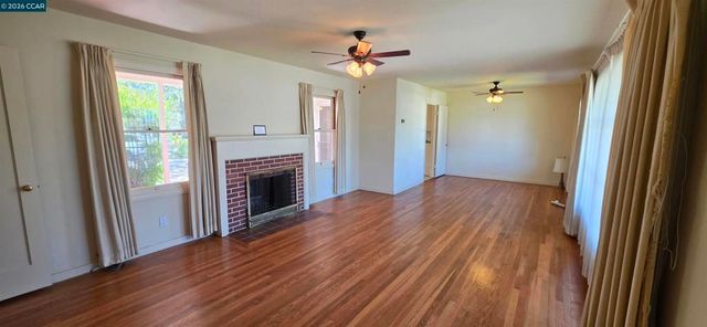 2367 Palm Avenue, Livermore, CA 94550
