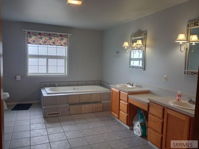 405 Washington Street, Salmon, ID 83467