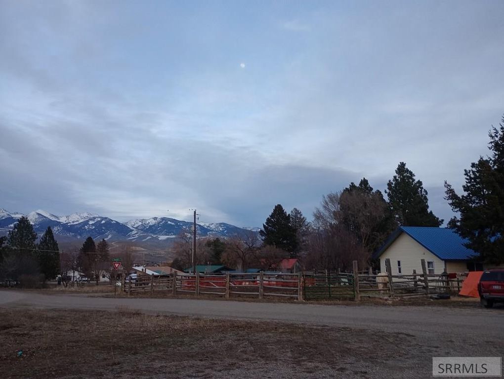 Image 38 of property listing at 405 Washington Street, Salmon, ID 83467