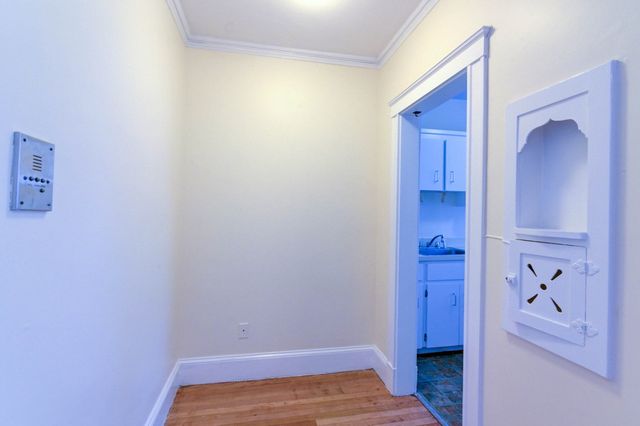 17 Greenleaf Street 5, Quincy, MA 02169