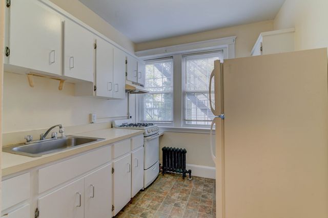 17 Greenleaf Street 5, Quincy, MA 02169