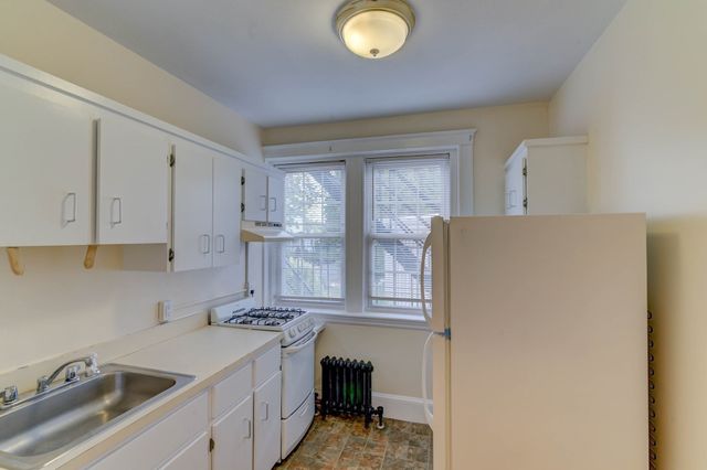 17 Greenleaf Street 5, Quincy, MA 02169