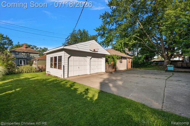 21709 Tenny Street, Dearborn, MI 48124