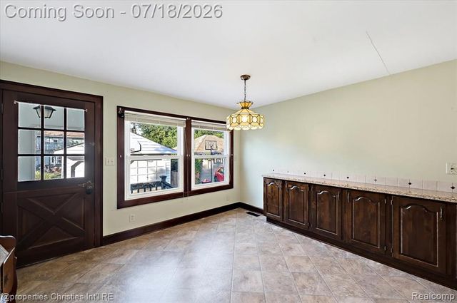 21709 Tenny Street, Dearborn, MI 48124