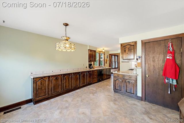 21709 Tenny Street, Dearborn, MI 48124