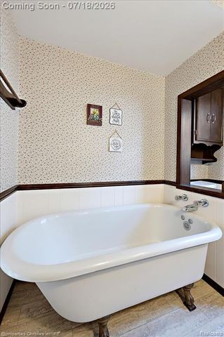 21709 Tenny Street, Dearborn, MI 48124
