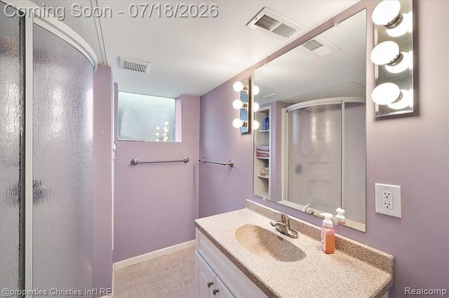21709 Tenny Street, Dearborn, MI 48124