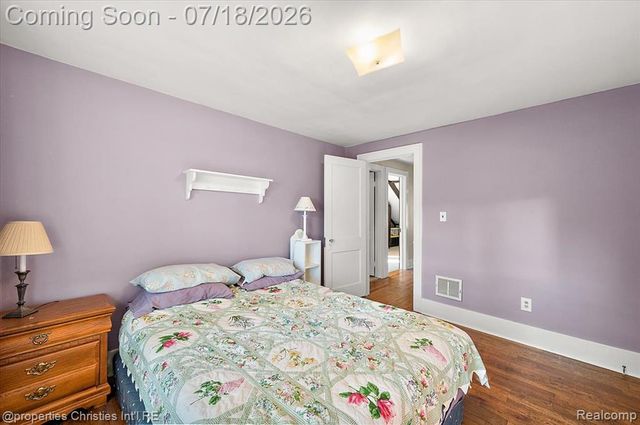 21709 Tenny Street, Dearborn, MI 48124
