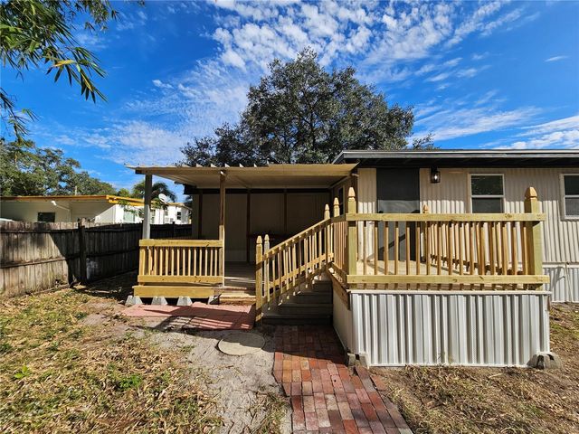 700 N WINTER PARK DRIVE, Casselberry, FL 32707