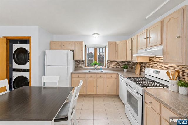 536 2nd Avenue, Lyndhurst, NJ 07071