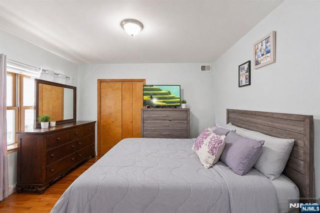 536 2nd Avenue, Lyndhurst, NJ 07071