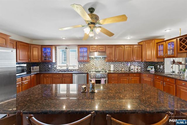 536 2nd Avenue, Lyndhurst, NJ 07071