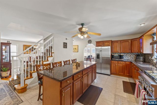 536 2nd Avenue, Lyndhurst, NJ 07071
