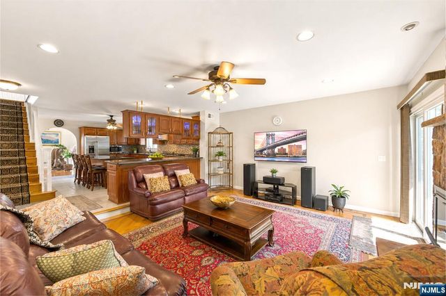 536 2nd Avenue, Lyndhurst, NJ 07071
