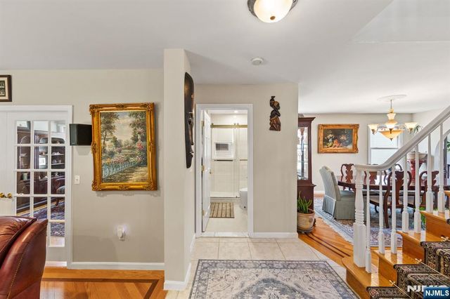 536 2nd Avenue, Lyndhurst, NJ 07071