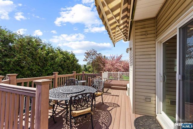 536 2nd Avenue, Lyndhurst, NJ 07071