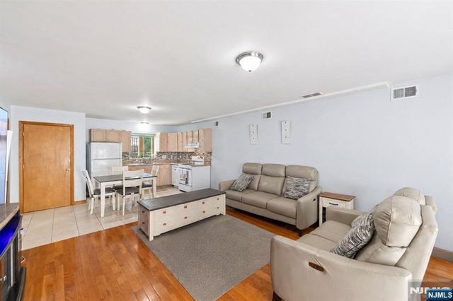 536 2nd Avenue, Lyndhurst, NJ 07071