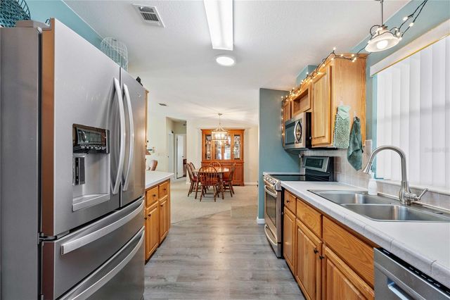 37338 SANDRA AVENUE, Zephyrhills, FL 33542