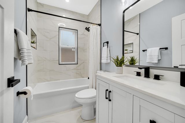 4354 Washington Street, Gary, IN 46408